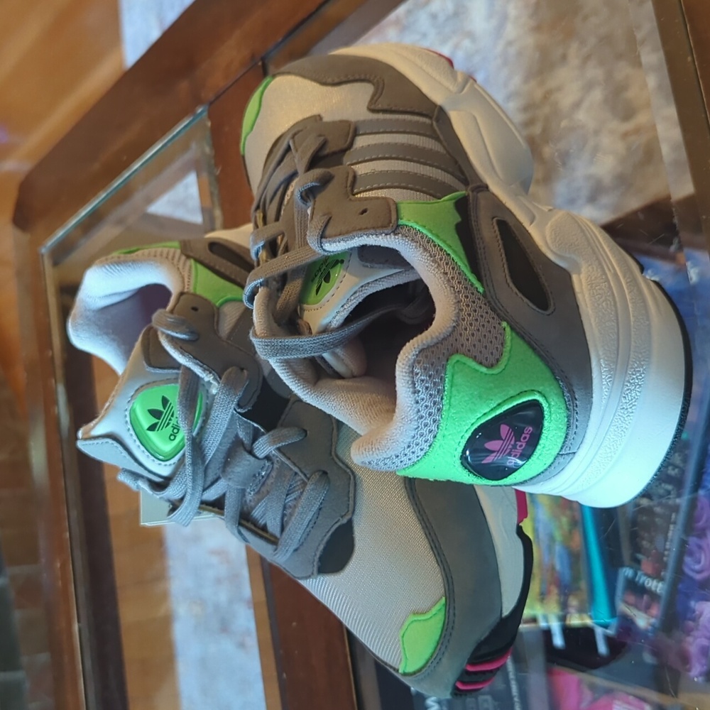 Yung-96 Adidas Size 5